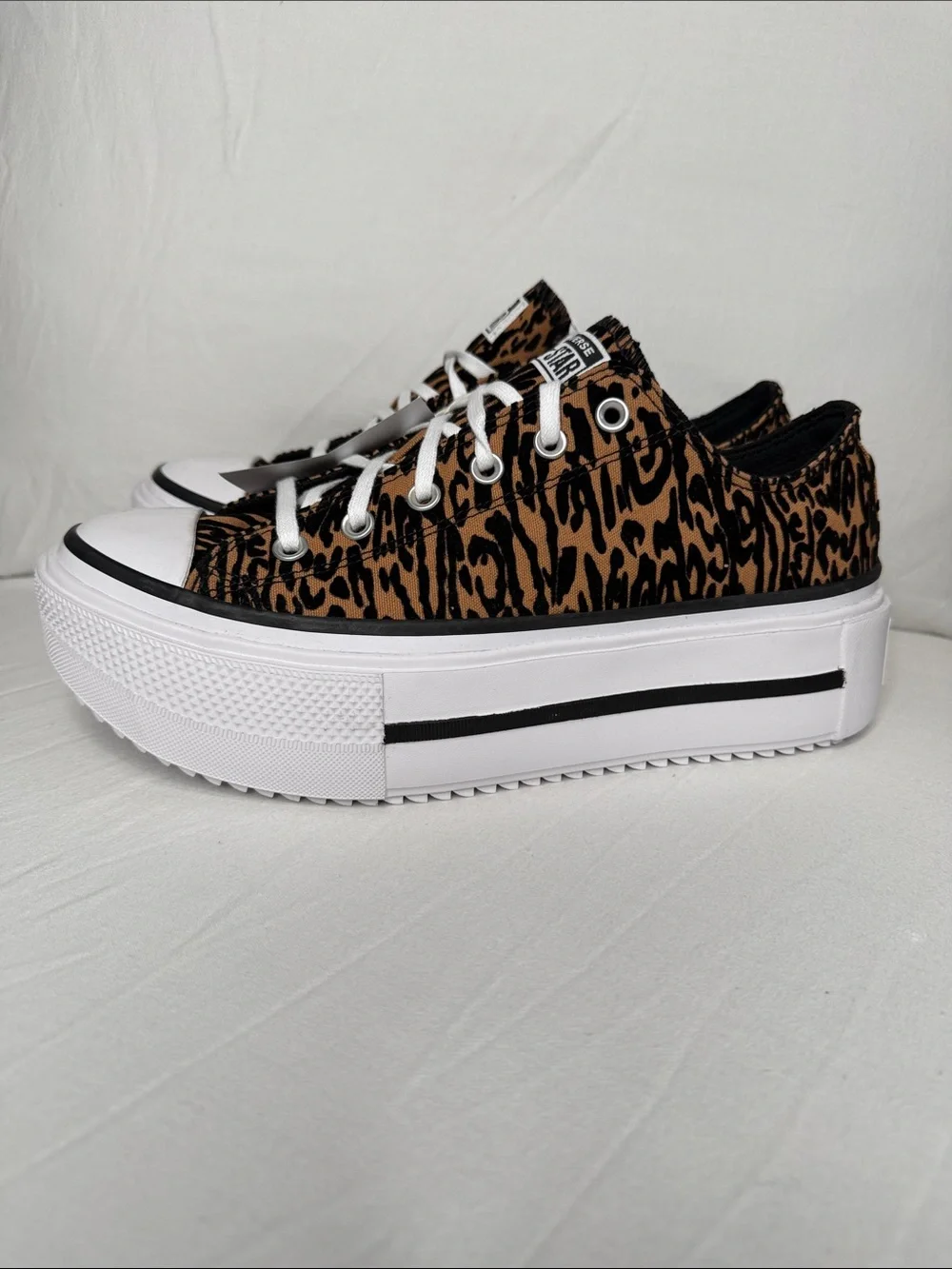 Converse Leopard Print Low Top Sneakers - Brown/Black/White Size Wm's12 / Men 10